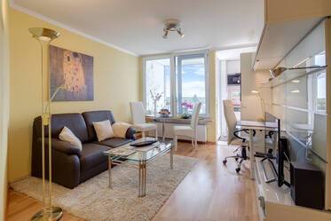Fully furnished 1,5-room apartment for rent with balcony 