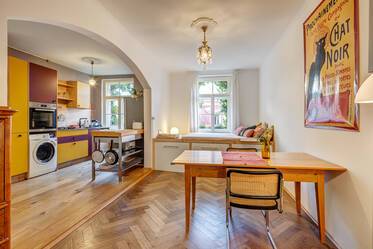Charming period apartment in Haidhausen