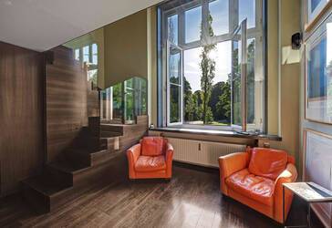 Designer maisonette apartment at the English Garden