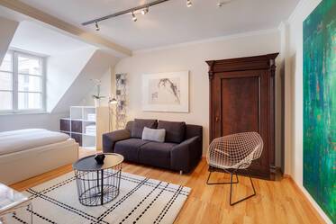 Furnished 2-room apartment in Munich-Schwabing