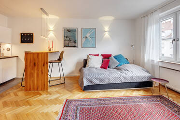 Temporary living in modern 1-room apartment