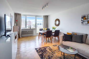 Light-flooded apartment with beautiful view
