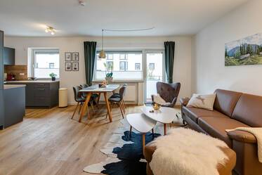 First occupancy: Modern, furnished 3-room apartment at the Isarauen in Thalkirchen