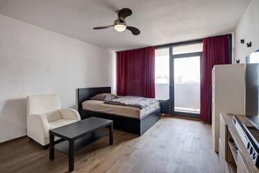 Rental above the Olympiaeinkaufszentrum