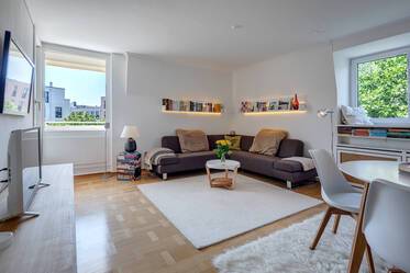 Well designed, sunny attic apartment