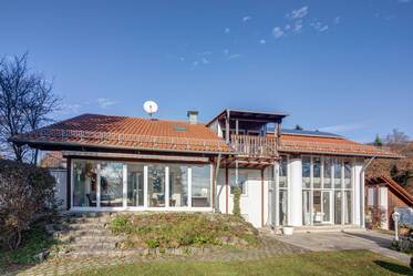 Fully equipped 9-room single family home