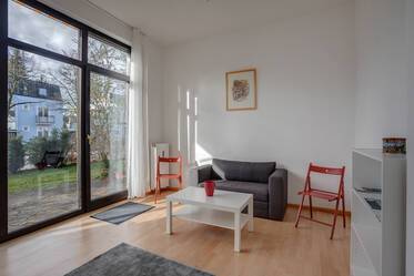 Furnished ground floor apartment, bright and friendly
