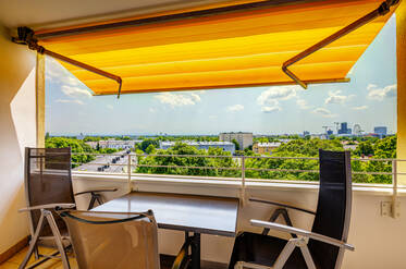 Bright 3-room apartment with view of the Alps