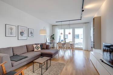 Light-flooded 3-room apartment