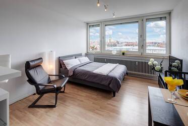 Furnished apartment with mountain view in central Munich