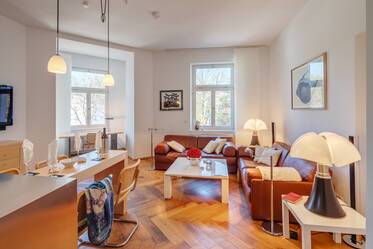 Elegant 3-room period apartment near the Isar