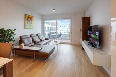 Hirschgarten: elegant 4-room apartment