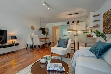 Prime location in Schwabing: Freshly renovated 2-room apartment