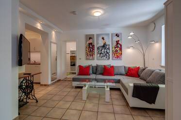 Generous 2.5-room apartment in Oberhaching