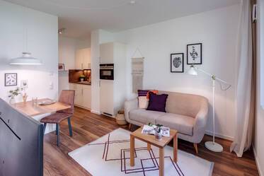 Bright, stylish groundfloor apartment