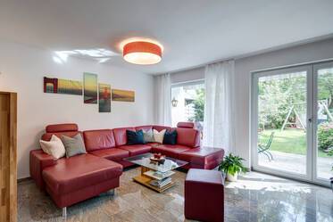 Furnished mid-terrace house in Moosach for rent 
