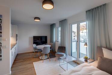 First occupancy: Newly furnished apartment 