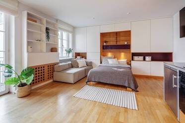 Spacious apartment in quiet rear building for rent