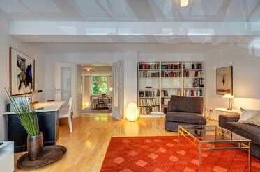 Charming 2-room apartment for rent at Prinzregentenplatz