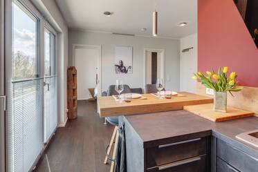 ALL NEW: modernly furnished apartment