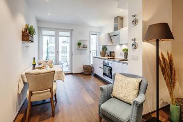 Beautifully furnished apartment in Schwabing