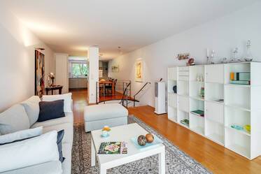 Exclusive apartment in upscale residential area 