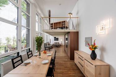 Light-flooded gallery apartment with terrace