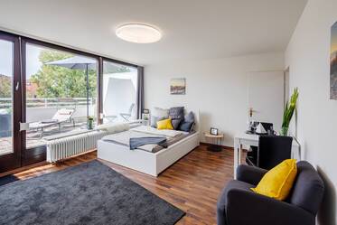 Bright apartment with rooftop terrace, near Westpark