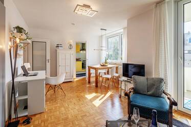 Nicely furnished studio in Schwabing-West