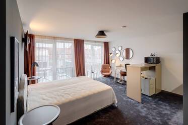 Stylish living in great location