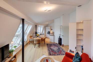 High-quality attic apartment in good location