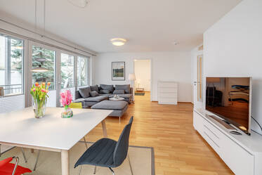 Sunny 4-room apartment with 3 balconies