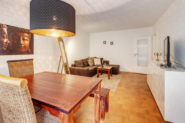2-room apartment for rent in Neuhausen near Rotkreuzplatz