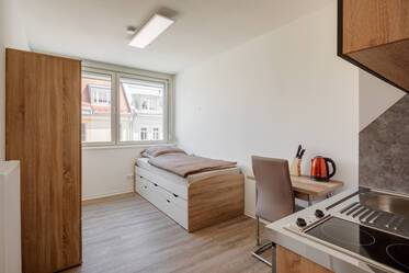 Top location in University district 