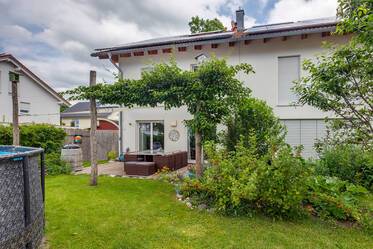 Nicely furnished semi-detached house in Gilching