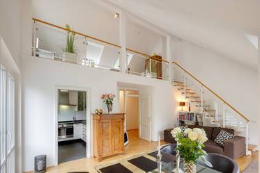 Beautifully furnished maisonette-gallery apartment in Solln