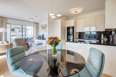 High-quality apartment with roof terrace