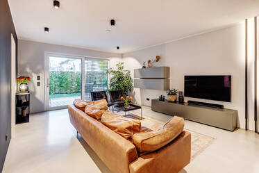 Premium rental in Planegg with high-quality equipment 