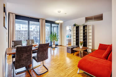 Beautifully furnished apartment with garden 	 in Nymphenburg-Gern