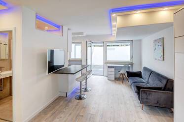 Beautifully furnished apartment in Moosach