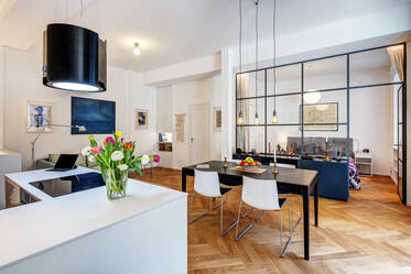 First-time occupancy: Quiet loft apartment on two levels