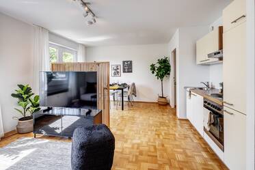 Sunny apartment facing the quiet garden side 