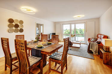 3-room apartment with balcony and home office area 