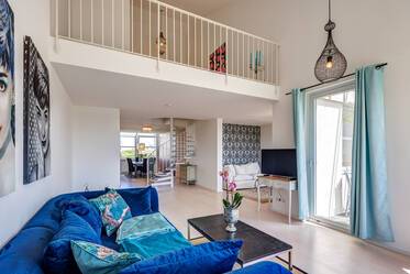 Spacious maisonette apartment with panoramic views