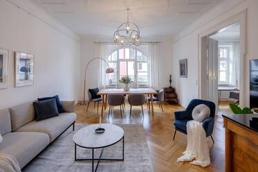 First occupancy after refurbishment: Beautiful period building apartment in prime location