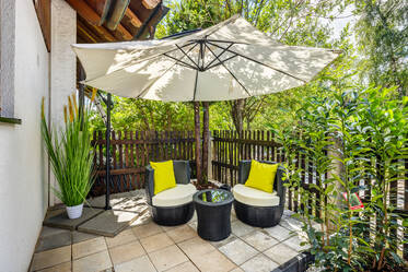 Furnished ground floor apartment with beautiful terrace