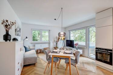 High-quality apartment in upscale residential area