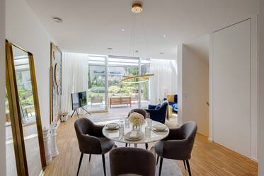 Art House | Light-flooded with private studio