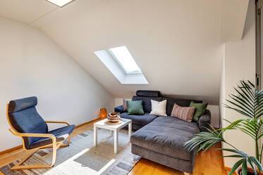 Very attractively furnished attic apartment in Trudering