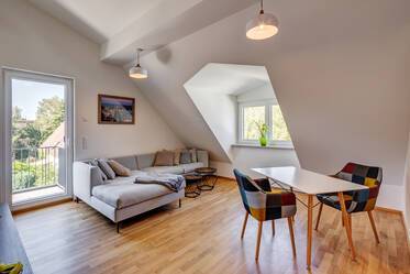 Beautifully furnished attic apartment in Trudering